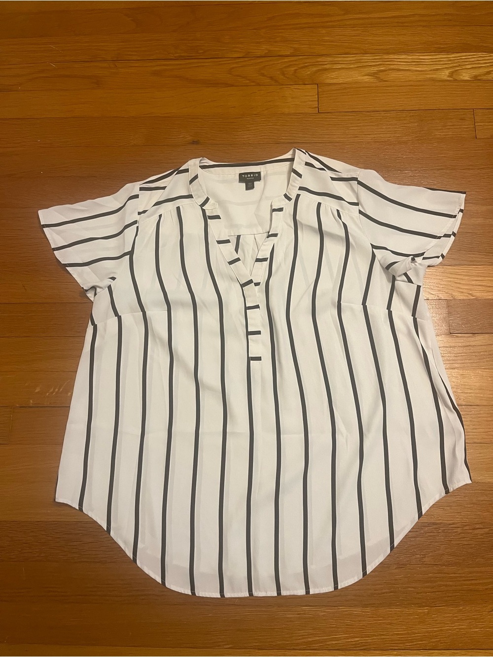 torrid Harper style White Blouse with Black Vertical Stripes - size 00